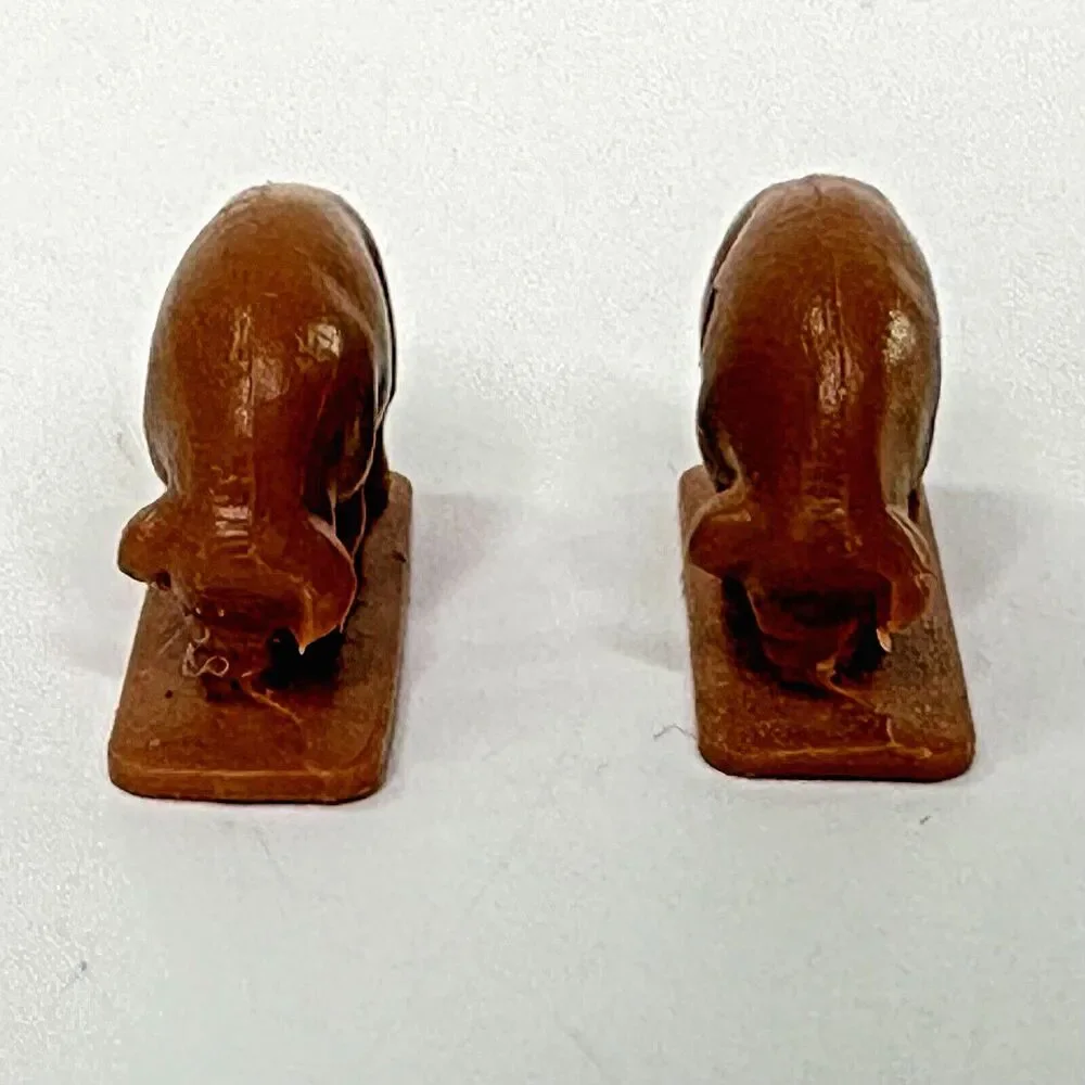 2 Vtg Miniature Brown Pig‎ Figures Hard Plastic Teeny Tiny .5
